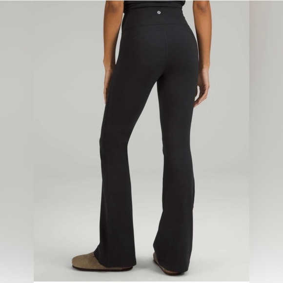 Lululemon Groove Super-High-Rise Flared Pant Nulu Black Size 2 - Picture 2 of 6